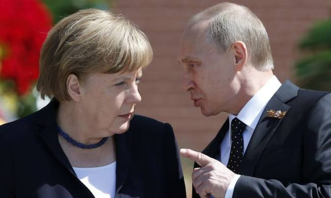 Αντίποινα στις κυρώσεις της ΕΕ ετοιμάζει η Ρωσία